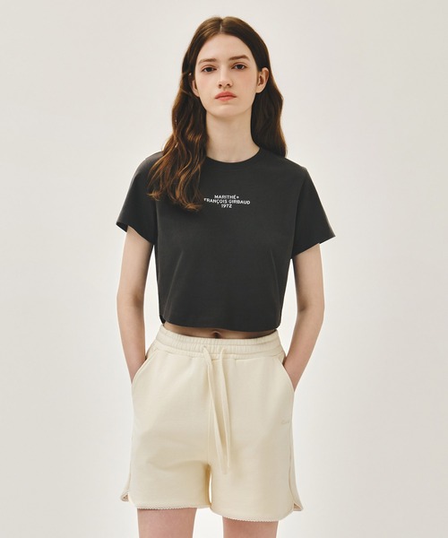 MARITHE + FRANCOIS GIRBAUD(マリテフランソワジルボー)の「W SILVER LETTERING CROP TEE(Tシャツ/カットソー・レディース・ピンク/アイボリー/チャコール・SMALL/MEDIUM)」の2枚目の写真