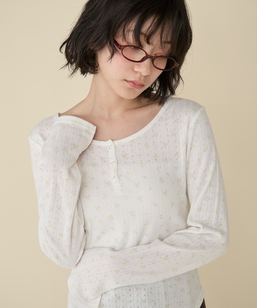 Unblend(アンブレンド)の「【Unblend】パターンメッシュ ヘンリーネック アソートロンT(Tシャツ/カットソー・レディース・グレー系/チャコール/杢グレー/ブラック系/プラム/オフホワイト/ホワイト系・FREE)」の2枚目の写真