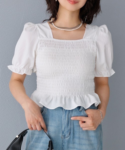 Rejoule(リジュール)の「前後2WAY リボンモチーフ シャーリングデザインブラウス(シャツ/ブラウス・レディース・ブルー/ホワイト/ブラック・FREE)」の2枚目の写真
