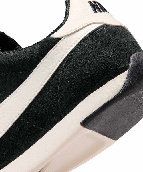 NIKE(ナイキ)の「ナイキ スプリント シスター ウィメンズシューズ / Nike Sprint Sister Women's Shoes IO8030-001 Black(スニーカー・レディース・ブラック・26/25.5/22.5/22/23.5/23/25/24.5/24)」の12枚目の写真