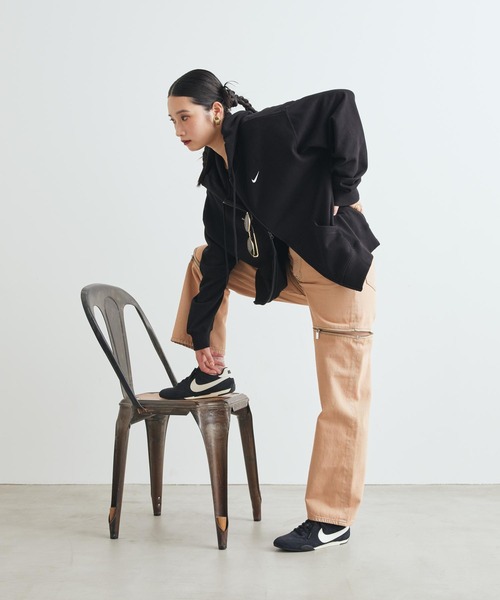 NIKE(ナイキ)の「ナイキ スプリント シスター ウィメンズシューズ / Nike Sprint Sister Women's Shoes IO8030-001 Black(スニーカー・レディース・ブラック・26/25.5/22.5/22/23.5/23/25/24.5/24)」の4枚目の写真