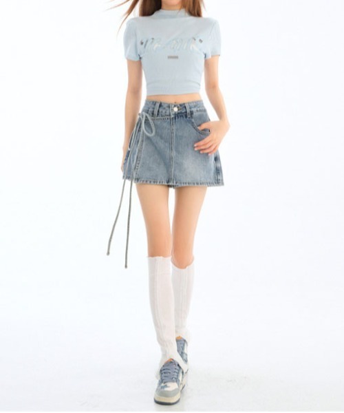 ＆soiree（アンドソワレ）の「サイドリボンデニムスカパン（その他パンツ・レディース・ブルー/インディゴブルー・X-LARGE/LARGE/MEDIUM/SMALL/X-SMALL）」の2枚目の写真
