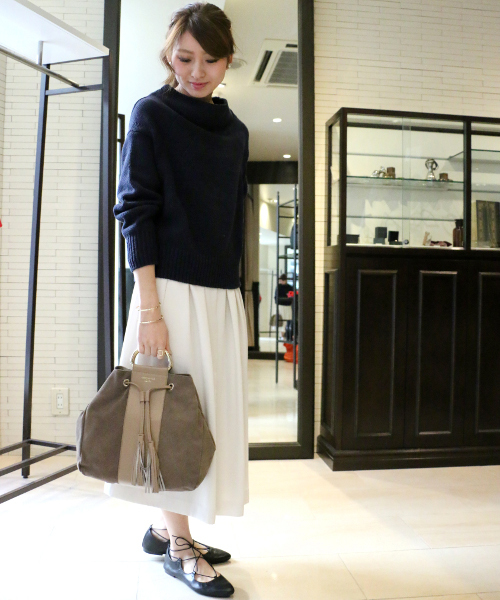 Spick & Span（スピックアンドスパン）の「【LEPO】レースUPフラットポインテッド◆（バレエシューズ・レディース・ブラック/キャメル/ネイビー/ベージュ/シルバー/ゴールド・36/35/38/37）」の16枚目の写真