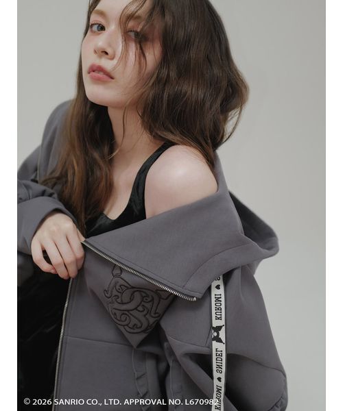 SNIDEL(スナイデル)の「デザインベロアミニドレス(ワンピース・レディース・ブラック/サックスブルー/ライトベージュ・0/1)」の6枚目の写真