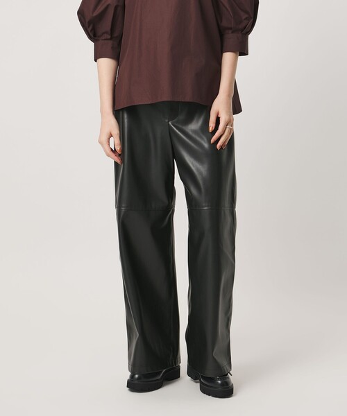UNITED ARROWS(ユナイテッドアローズ)の「レザーライク ワイドパンツ‐ウォッシャブル‐(その他パンツ・レディース・ブラック/ダークブラウン・36/38)」の2枚目の写真