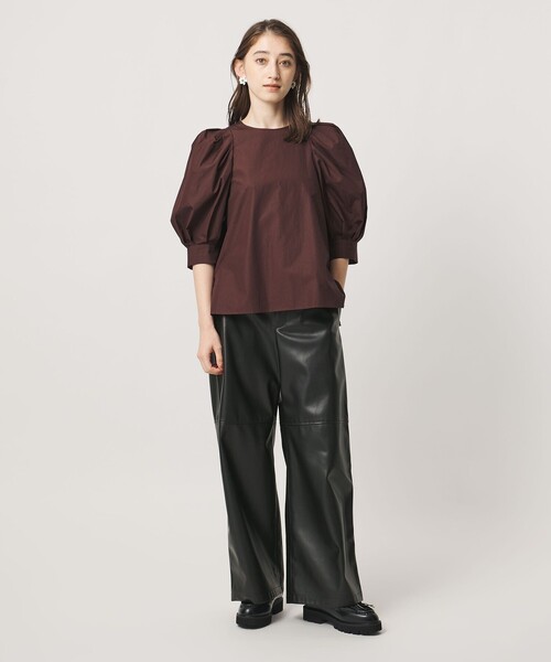 UNITED ARROWS(ユナイテッドアローズ)の「レザーライク ワイドパンツ‐ウォッシャブル‐(その他パンツ・レディース・ブラック/ダークブラウン・36/38)」の8枚目の写真