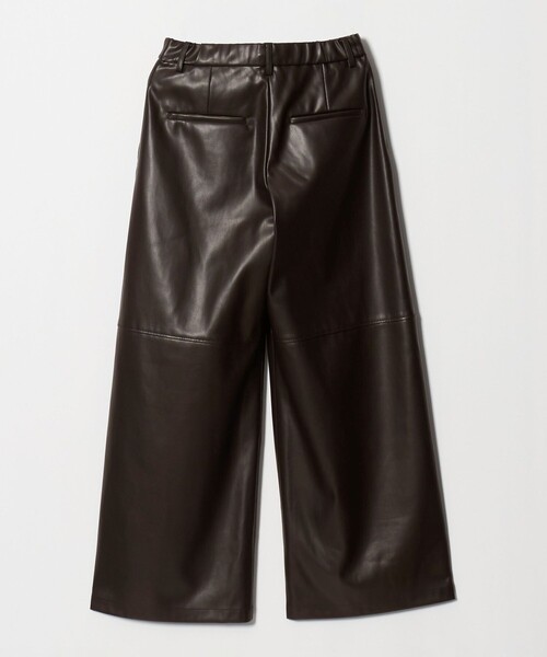 UNITED ARROWS(ユナイテッドアローズ)の「レザーライク ワイドパンツ‐ウォッシャブル‐(その他パンツ・レディース・ブラック/ダークブラウン・36/38)」の14枚目の写真