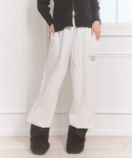 Mejoul(メジュール)の「【2026秋冬新作】ハートロゴ刺繍バレルレッグ スウェットパンツ(スウェットパンツ・レディース・ピンク/ホワイト/ブルー・F)」の18枚目の写真