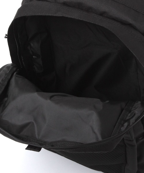 NEW ERA(ニューエラ)の「【NEW ERA(ニューエラ)】キャンパスパック 35L グラファイト(バックパック/リュック・メンズ・ブラック・FREE)」の17枚目の写真