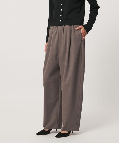 UNITED ARROWS(ユナイテッドアローズ)の「T/W バレルパンツ(その他パンツ・レディース・ダークブラウン/イエロー/ネイビー・36/38)」の4枚目の写真