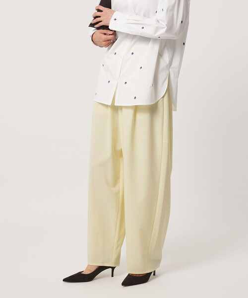 UNITED ARROWS(ユナイテッドアローズ)の「T/W バレルパンツ(その他パンツ・レディース・ダークブラウン/イエロー/ネイビー・36/38)」の8枚目の写真