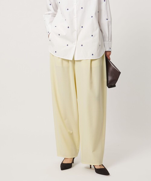 UNITED ARROWS(ユナイテッドアローズ)の「T/W バレルパンツ(その他パンツ・レディース・ダークブラウン/イエロー/ネイビー・36/38)」の9枚目の写真