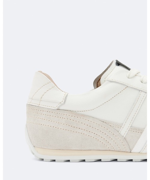 ALLSAINTS(オールセインツ)の「LIAM LEATHER AND SUEDE LOW-TOP TRAINERS | LIAM レザー アンド スエード ロートップ スニーカー(スニーカー・レディース・ホワイト・UK3/UK5)」の5枚目の写真