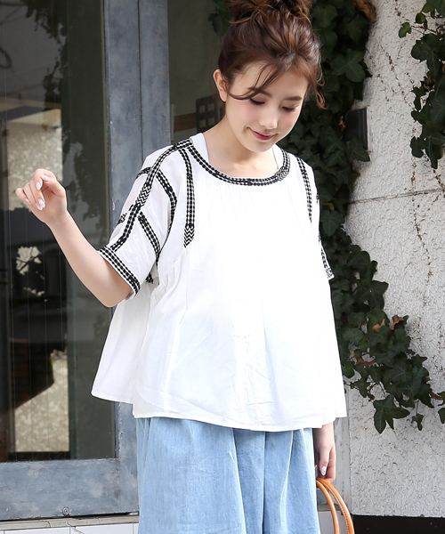 CUBE SUGAR(キューブシュガー)の「インド刺繍 キャンブリック ギャザーTブラウス(シャツ/ブラウス・レディース・ホワイト/ホワイト×ブラック/ブラック系その他・M)」の3枚目の写真