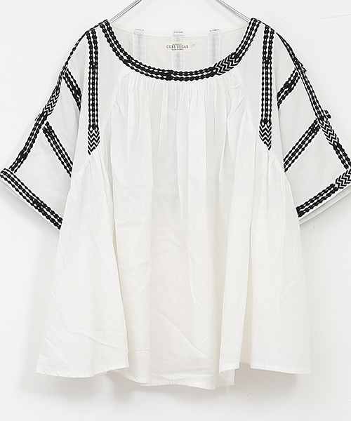 CUBE SUGAR(キューブシュガー)の「インド刺繍 キャンブリック ギャザーTブラウス(シャツ/ブラウス・レディース・ホワイト/ホワイト×ブラック/ブラック系その他・M)」の14枚目の写真
