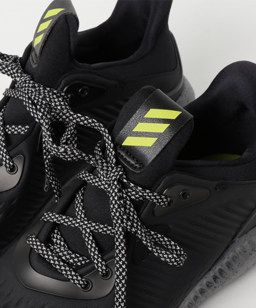 adidas（アディダス）の「アルファバウンス【Alpha BOUNCE EM COATED