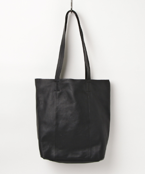 ZUCCa(ズッカ)の「ゴートレザーバッグ(トートバッグ・レディース・ブラック/ダークブラウン・FREE)」の1枚目の写真