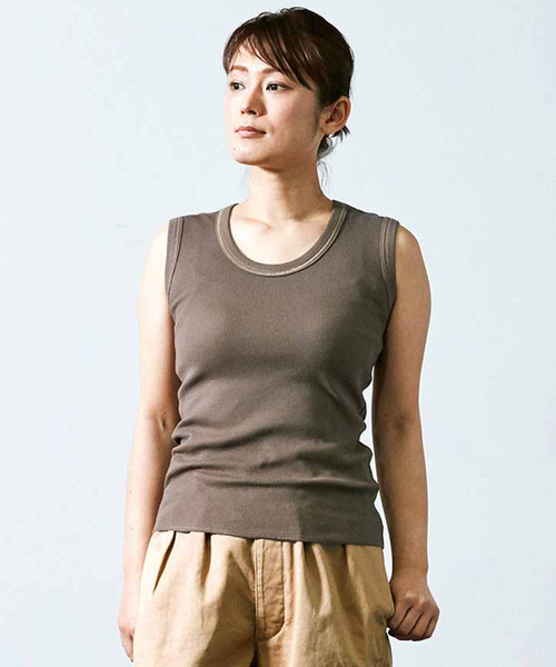 MEDE19F（メデジュウキュウ）の「MEDE19F　ノースリーブワッフルトップス（タンクトップ・レディース・ベージュ/ブラウン・MEDIUM/LARGE/X-LARGE）」の17枚目の写真