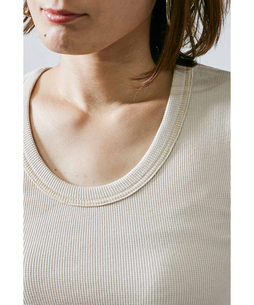 MEDE19F（メデジュウキュウ）の「MEDE19F　ノースリーブワッフルトップス（タンクトップ・レディース・ベージュ/ブラウン・MEDIUM/LARGE/X-LARGE）」の6枚目の写真