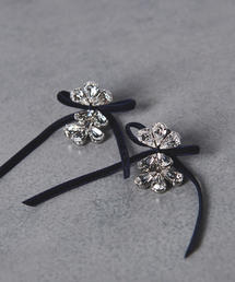 petite robe noire | ＜petite robe noire（プティローブノアー）＞リボン/クリスタル イヤリング(イヤリング)