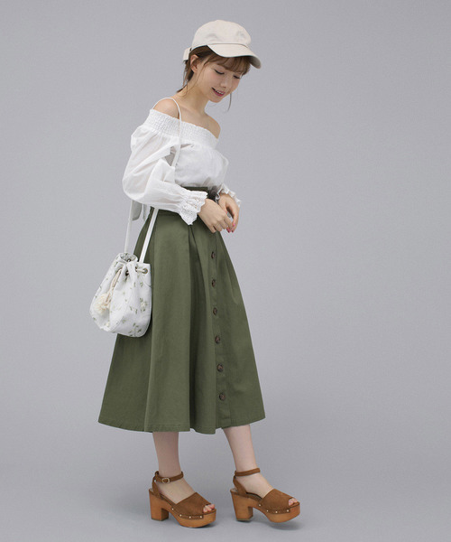 WEGO（ウィゴー）の「WEGO/スカラップオフショルブラウス（シャツ/ブラウス・レディース・オフホワイト/オレンジ/マスタード・FREE）」の7枚目の写真