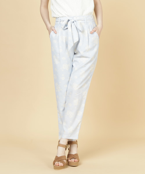 MAJESTIC LEGON(マジェスティックレゴン)の「単色花柄クロップドPT(その他パンツ・レディース・ネイビー/アイボリー/ブルー系その他・FREE)」の16枚目の写真