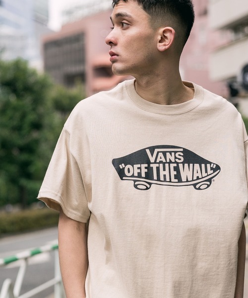 VANS（バンズ）の「VANS/ヴァンズ OTW Logo S/S T-shirts 半袖Tシャツ（Tシャツ/カットソー・メンズ・ホワイト/ブラック/ホワイト系その他/ホワイト×レッド/グリーン/ブラック×レッド/オレンジ/ベージュ・L/XL/M/S）」の7枚目の写真