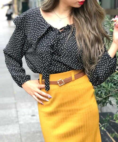 SPIGA(スピーガ)の「ドットフリルブラウス(シャツ/ブラウス・レディース・ブラック/レッド/イエロー・FREE)」の2枚目の写真