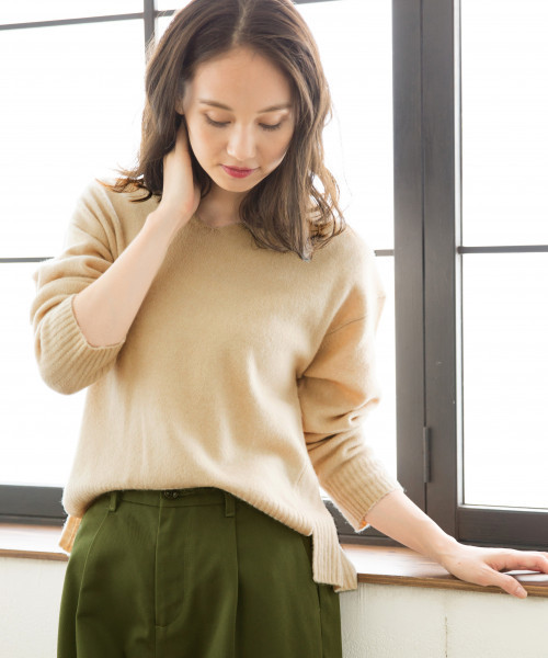 GLOBAL WORK(グローバルワーク)の「ラクーンコンVネックプルオーバー/792262(ニット/セーター・レディース・ピンク系その他3/グレー/ブルー/ベージュ・MEDIUM/LARGE)」の3枚目の写真