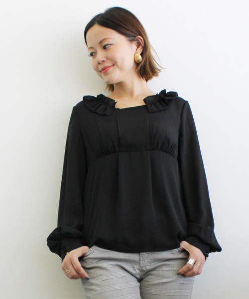 mystic(ミスティック)の「【mystic20th】衿フリルブラウス(シャツ/ブラウス・レディース・オフホワイト/ブラック/グレー/ベージュ・フリ-)」の3枚目の写真