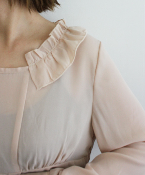 mystic(ミスティック)の「【mystic20th】衿フリルブラウス(シャツ/ブラウス・レディース・オフホワイト/ブラック/グレー/ベージュ・フリ-)」の6枚目の写真