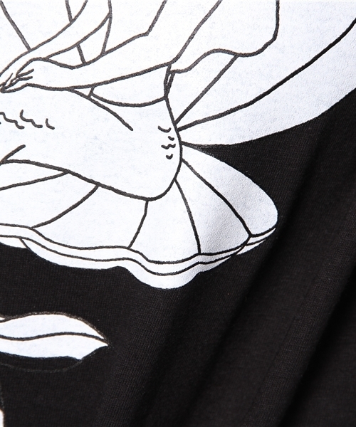 WEGO（ウィゴー）の「WEGO/ガールプリントTシャツ（Tシャツ/カットソー・レディース・オフホワイト/ブラック/ライム/サックスブルー・FREE）」の5枚目の写真