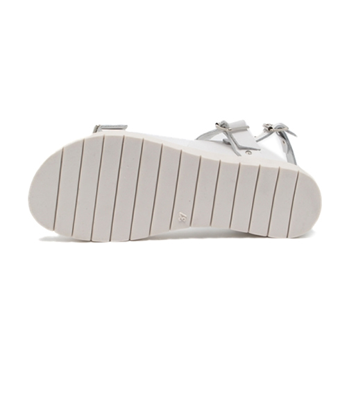 ROSE BUD(ローズバッド)の「E1 SANDALLO ANKLE STRAP SANDAL(サンダル・レディース・ホワイト/ブラック・35/36/37/38)」の8枚目の写真