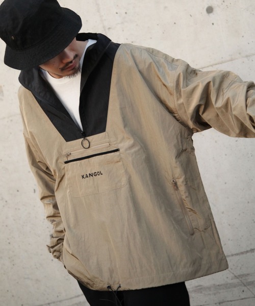 KANGOL(カンゴール)の「【別注・コラボ】ZIP FIVE×KANGOL ワイドナイロンアノラック(ナイロンジャケット)」|ベージュ系その他