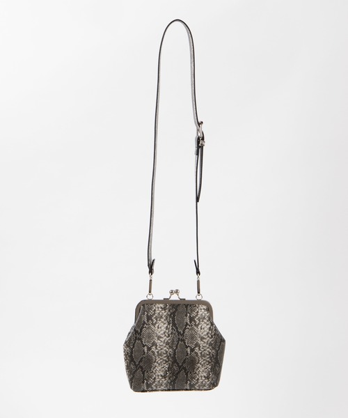 WEGO（ウィゴー）の「WEGO/ボールチェーン付きがま口ショルダーバッグ（ショルダーバッグ・レディース・ブラック/その他1・FREE）」の4枚目の写真