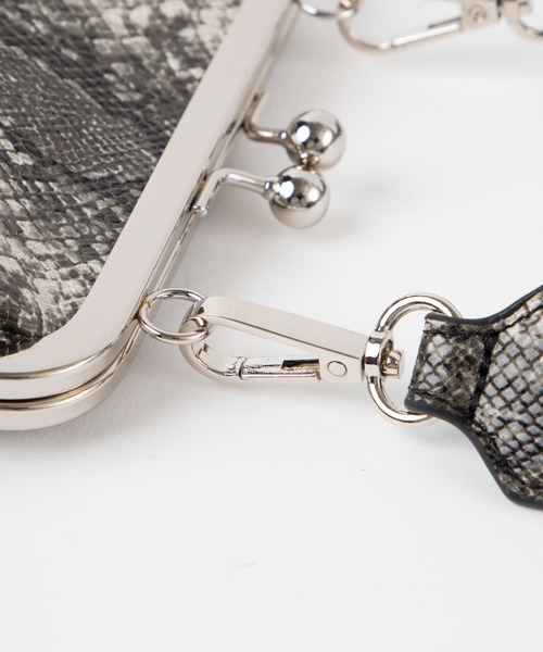 WEGO（ウィゴー）の「WEGO/ボールチェーン付きがま口ショルダーバッグ（ショルダーバッグ・レディース・ブラック/その他1・FREE）」の8枚目の写真