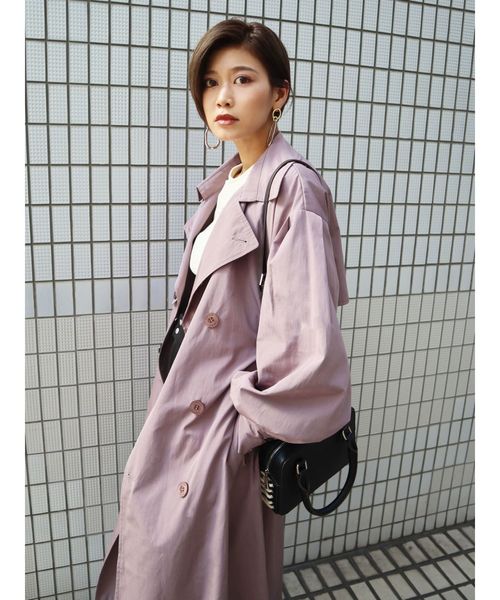 EMODA（エモダ）の「バルキースリーブトレンチコート（トレンチコート・レディース・パープル/ブラウン/ベージュ・FREE）」の17枚目の写真