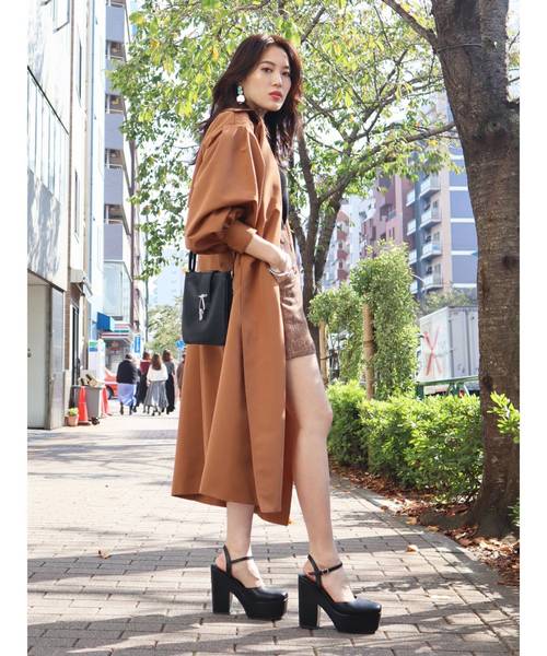 EMODA（エモダ）の「バルキースリーブトレンチコート（トレンチコート・レディース・パープル/ブラウン/ベージュ・FREE）」の15枚目の写真