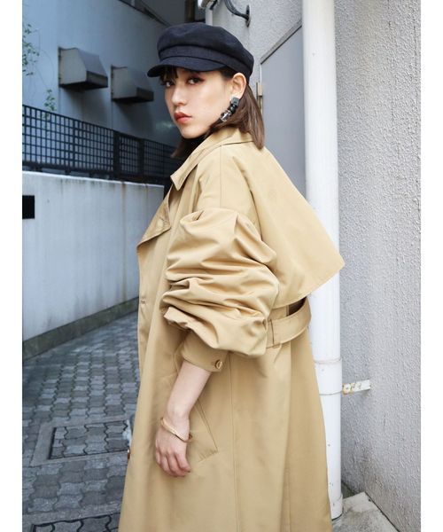 EMODA（エモダ）の「バルキースリーブトレンチコート（トレンチコート・レディース・パープル/ブラウン/ベージュ・FREE）」の12枚目の写真