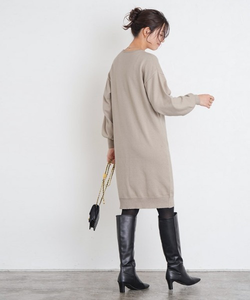 Pierrot（ピエロ）の「もっちりカシミヤタッチVネックニットワンピース（ワンピース・レディース・チャコールグレー/ダークブラウン/ネイビー/インディゴブルー/モカ/ブラウン系その他/グレイッシュベージュ/ブラック・M/L）」の12枚目の写真