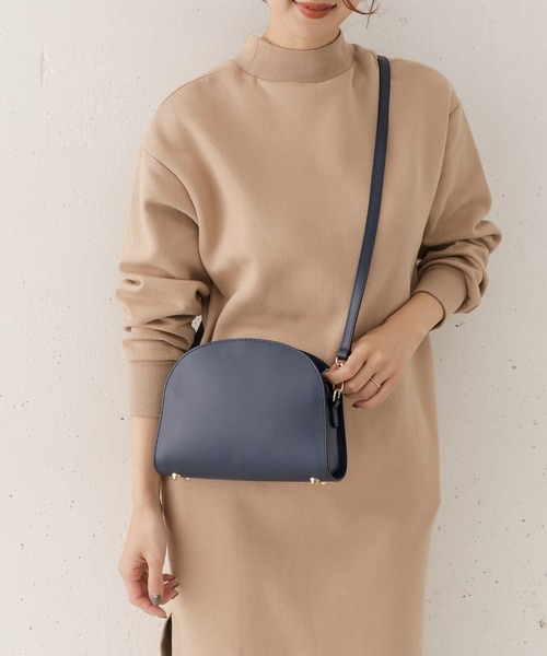 MARCO BIANCHINI(マルコビアンチーニ)の「BIANCHINI ラウンドショルダーバッグ(ショルダーバッグ・レディース・ライトブルー/ベージュ/ネイビー/ピンクベージュ・FREE)」の10枚目の写真