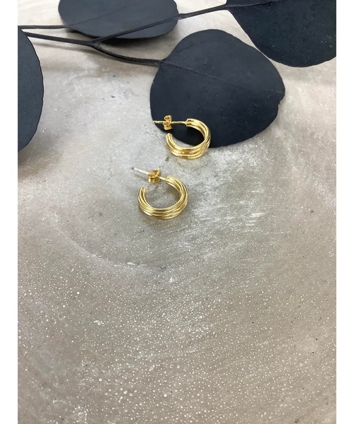 ulu（ウル）の「many circle pierce【Silver925】（ピアス（両耳用）・レディース・ゴールド・ONESIZE）」の2枚目の写真