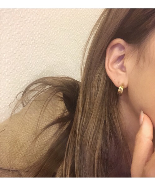 ulu（ウル）の「many circle pierce【Silver925】（ピアス（両耳用）・レディース・ゴールド・ONESIZE）」の3枚目の写真