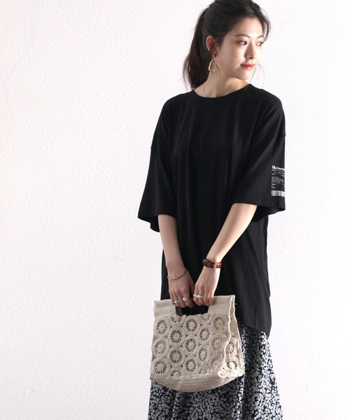 classicalelf(クラシカルエルフ)の「レシート オーバーサイズ ロング丈ワンポイントクルーネックロゴビッグTシャツ(半袖)(Tシャツ/カットソー・レディース・ホワイト/ブラック/杢グレー/グリーン/ベージュ/ブラウン・MEDIUM/LARGE/X-LARGE)」の16枚目の写真