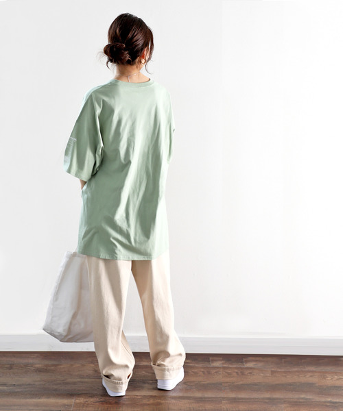 classicalelf(クラシカルエルフ)の「レシート オーバーサイズ ロング丈ワンポイントクルーネックロゴビッグTシャツ(半袖)(Tシャツ/カットソー・レディース・ホワイト/ブラック/杢グレー/グリーン/ベージュ/ブラウン・MEDIUM/LARGE/X-LARGE)」の22枚目の写真