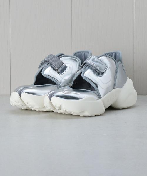 NIKE（ナイキ）の「＜NIKE＞AQUA RIFT SILVER COLOR/スニーカー（スニーカー・レディース・シルバー・25cm/23cm/24cm）」の4枚目の写真