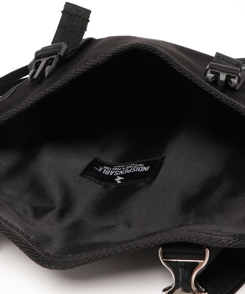INDISPENSABLE （インディスペンサブル）の「INDISPENSABLE MULTI POUCH “W TEMPO” SUEDE / インディスペンサブル マルチポーチ（ショルダーバッグ・メンズ・ブラック/ベージュ・FREE）」の5枚目の写真
