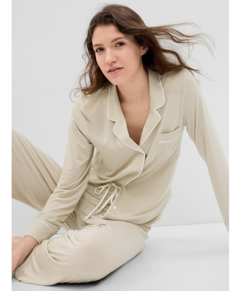 GAP(ギャップ)の「モダール トゥルースリープPJ トップス(ルームウェア/パジャマ・レディース・ブラック/グレー/ブラック系その他/グリーン/ホワイト系その他/ピンク/グレー系その他/ブラック系その他2/ライトピンク/ピンク系その他/ブルー系その他/ネイビー/ライトブルー・L/M/XS/XXS/S)」の3枚目の写真