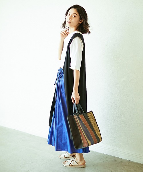 LEPSIM（レプシィム）の「バックルソフトサンダル　925182（サンダル・レディース・ブラック/ダークブラウン/オフホワイト/パイソン・SMALL/MEDIUM/LARGE）」の22枚目の写真