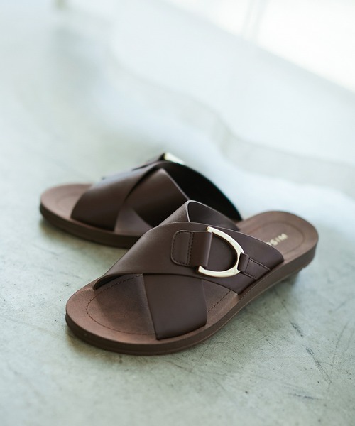 LEPSIM（レプシィム）の「バックルソフトサンダル　925182（サンダル・レディース・ブラック/ダークブラウン/オフホワイト/パイソン・SMALL/MEDIUM/LARGE）」の8枚目の写真